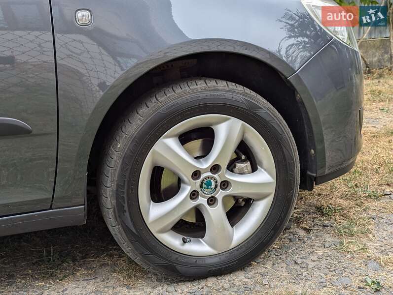 Универсал Skoda Fabia 2008 в Ровно