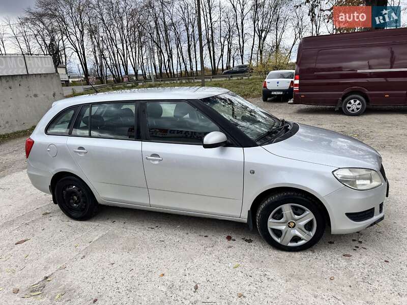 Универсал Skoda Fabia 2011 в Стрые