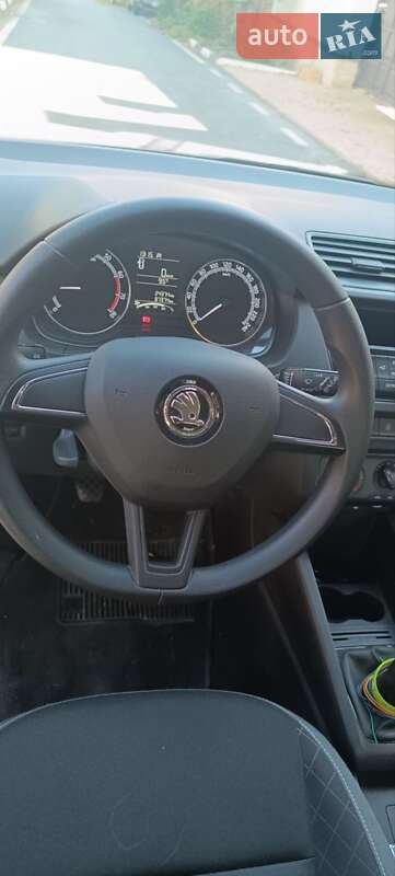 Хэтчбек Skoda Fabia 2020 в Киеве