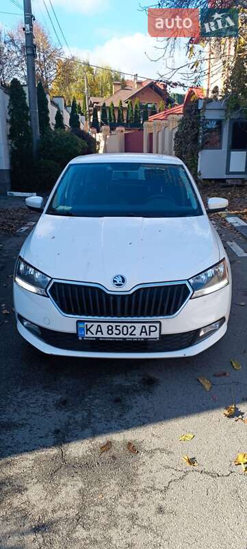 Хэтчбек Skoda Fabia 2020 в Киеве