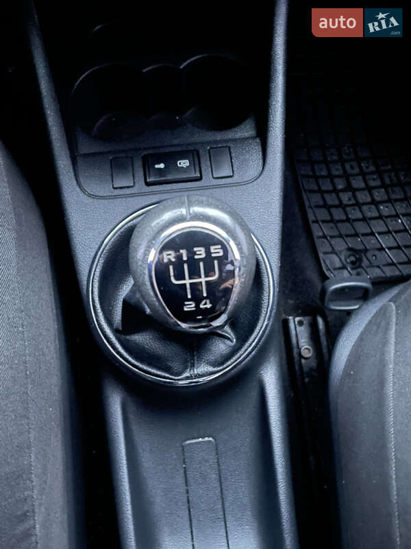 Хэтчбек Skoda Fabia 2010 в Ивано-Франковске