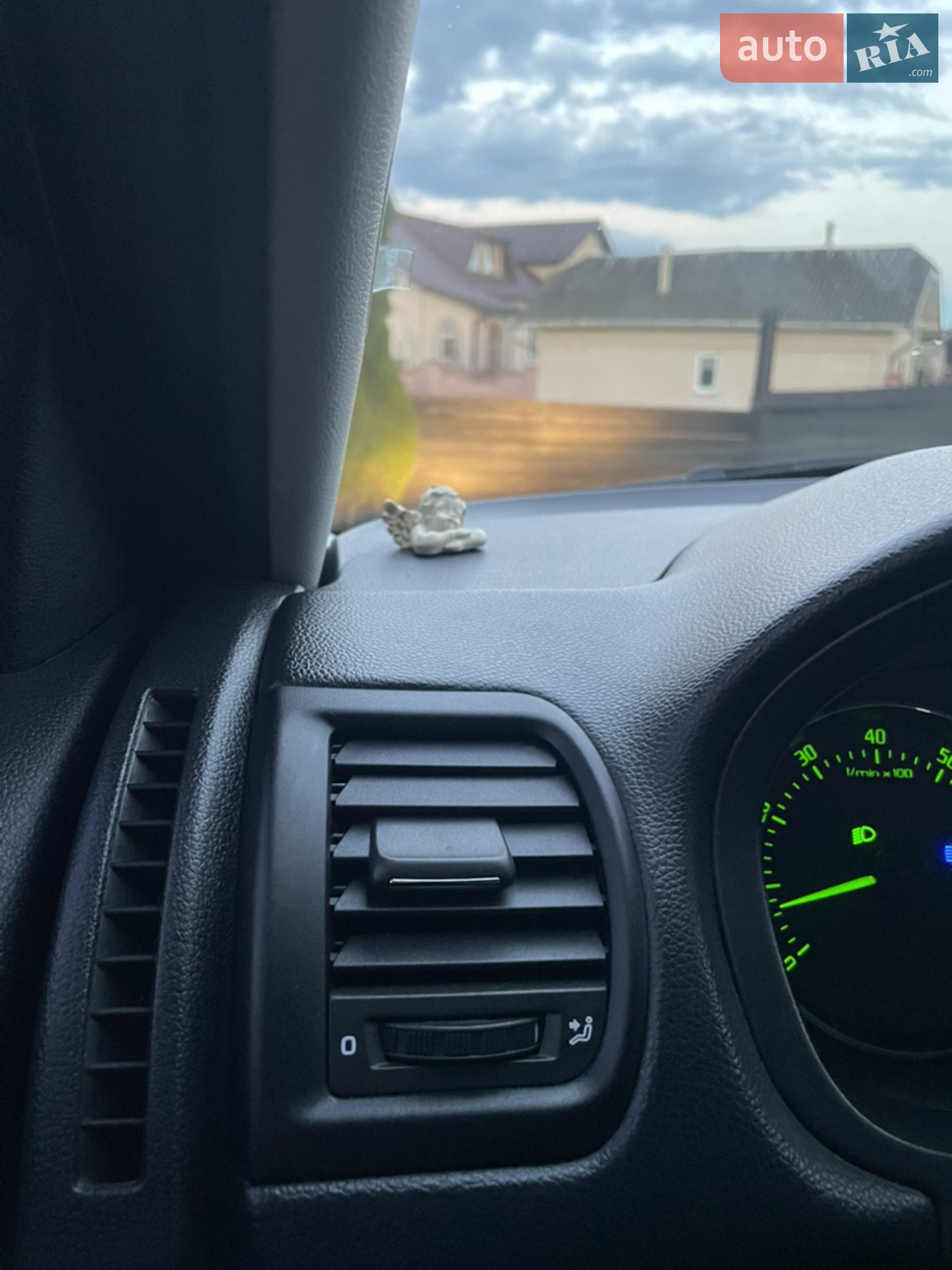 2010 Skoda Fabia - мініатюра 3