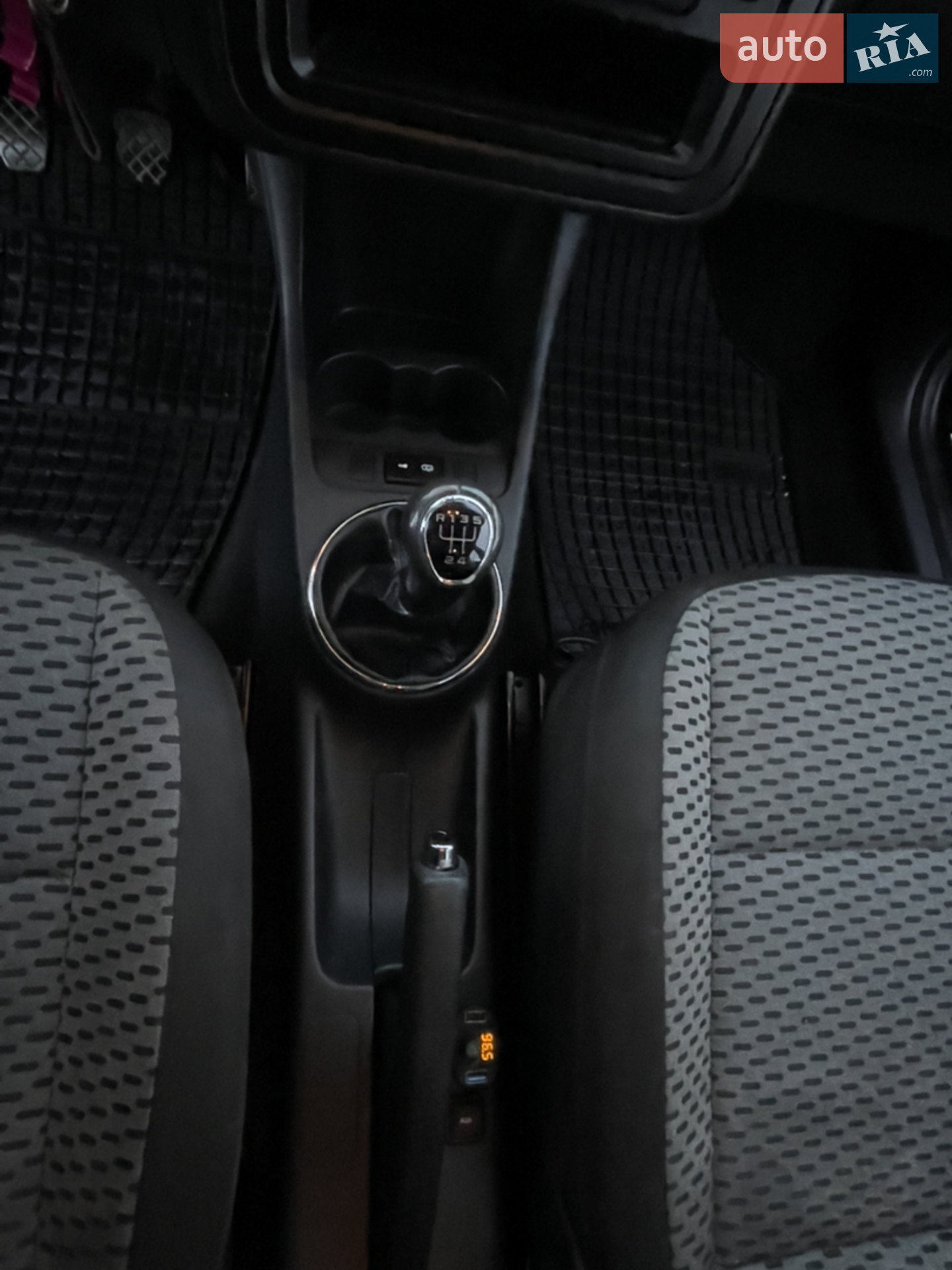 2010 Skoda Fabia - мініатюра 18