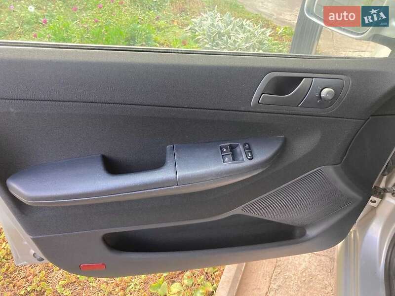 Хэтчбек Skoda Fabia 2007 в Каменском