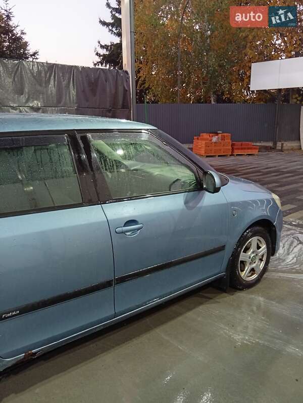 Универсал Skoda Fabia 2010 в Ужгороде
