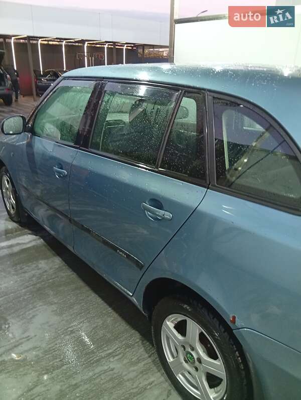 Универсал Skoda Fabia 2010 в Ужгороде