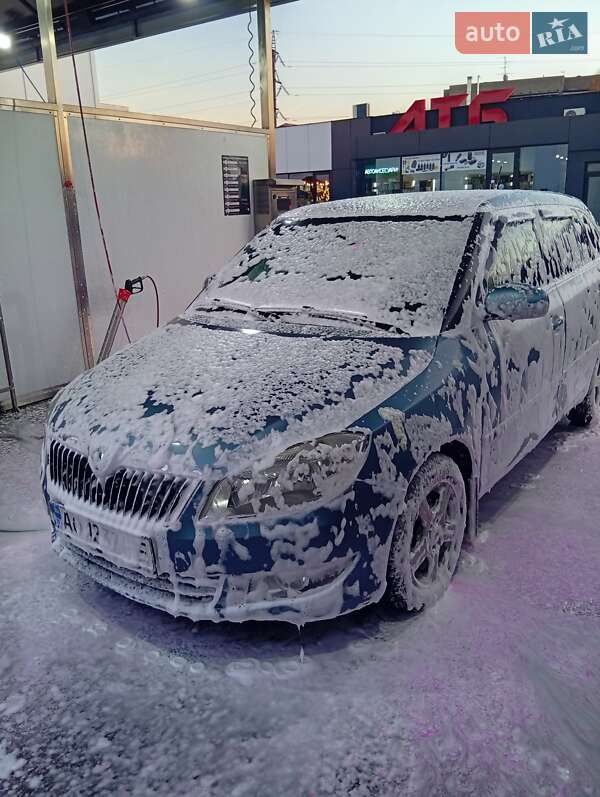 Универсал Skoda Fabia 2010 в Ужгороде