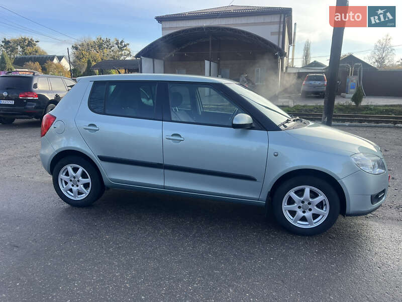 Хэтчбек Skoda Fabia 2010 в Ахтырке фото 9 Хэтчбек Skoda Fabia 2010 в Ахтырке