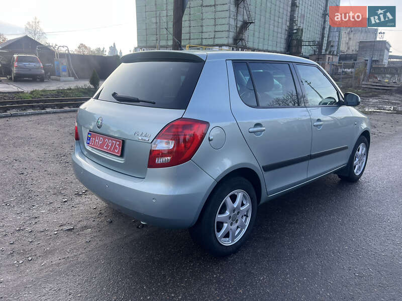 Хэтчбек Skoda Fabia 2010 в Ахтырке фото 12 Хэтчбек Skoda Fabia 2010 в Ахтырке