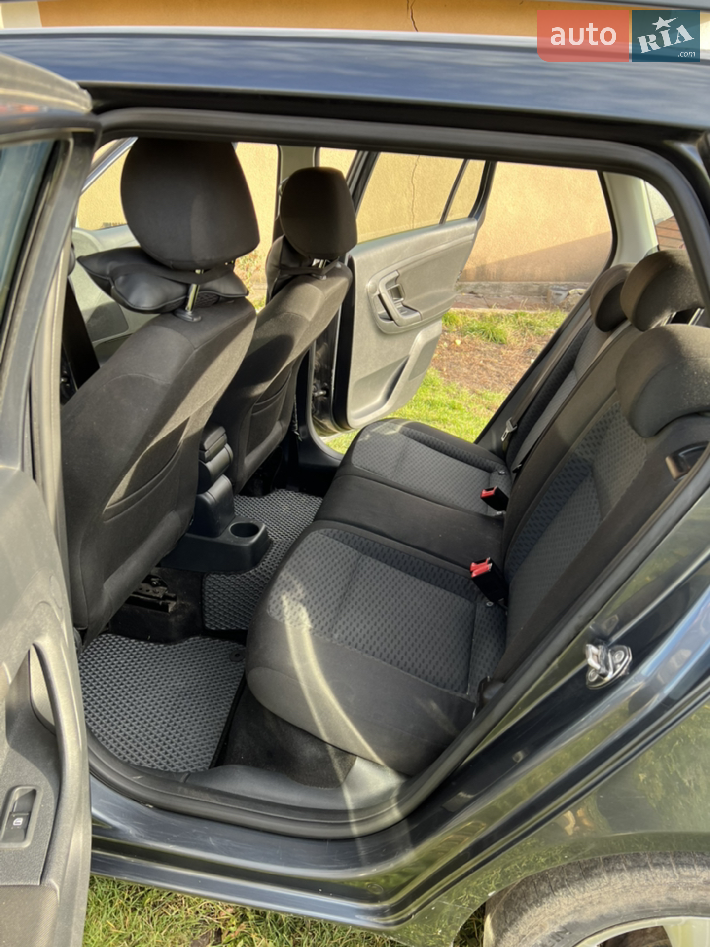 2010 Skoda Fabia - мініатюра 10