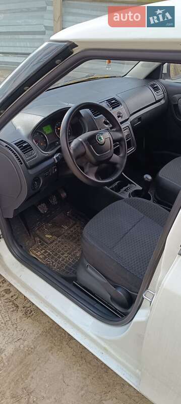 Хэтчбек Skoda Fabia 2012 в Киеве фото 5 Хэтчбек Skoda Fabia 2012 в Киеве