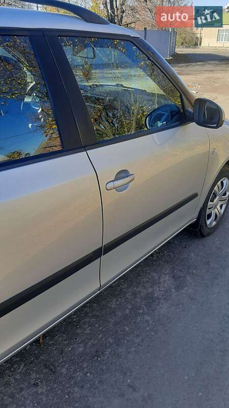 Універсал Skoda Fabia 2011 в Жмеринці