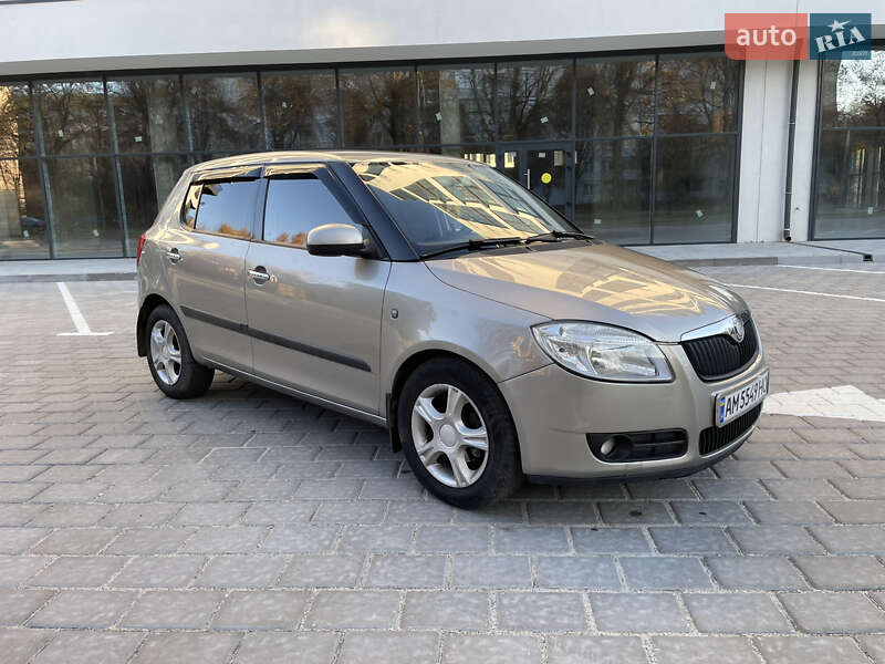 Хэтчбек Skoda Fabia 2007 в Ровно фото 3 Хэтчбек Skoda Fabia 2007 в Ровно