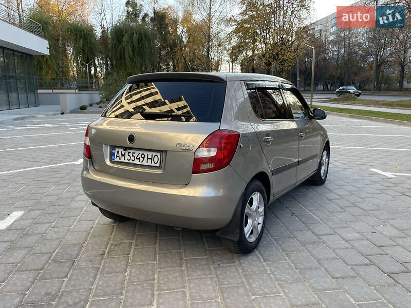 Хэтчбек Skoda Fabia 2007 в Ровно фото 5 Хэтчбек Skoda Fabia 2007 в Ровно