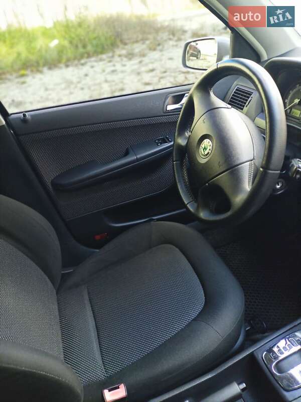 Хэтчбек Skoda Fabia 2007 в Черновцах