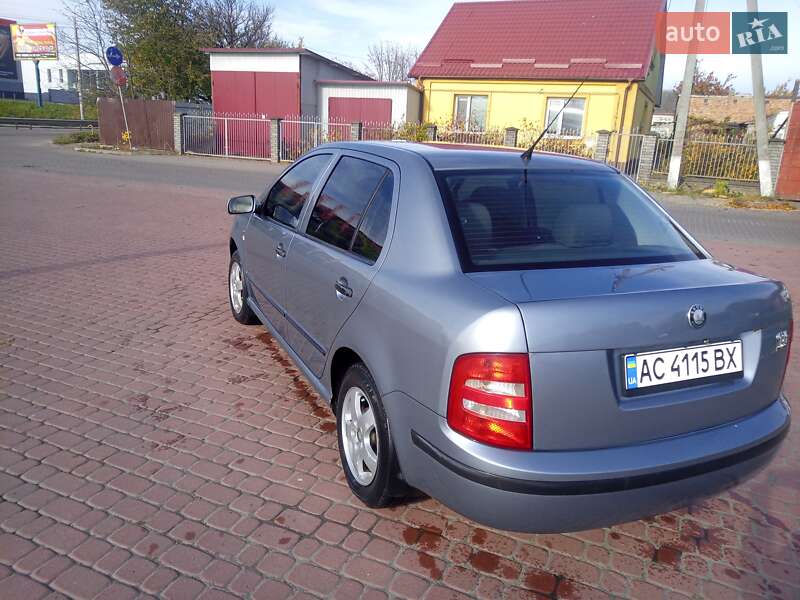 Седан Skoda Fabia 2002 в Цумані фото 3 Седан Skoda Fabia 2002 в Цумані