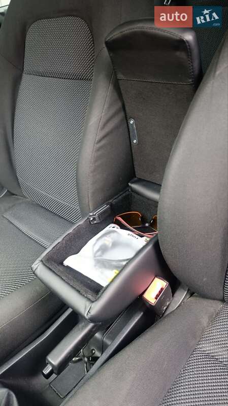 Седан Skoda Fabia 2005 в Виннице