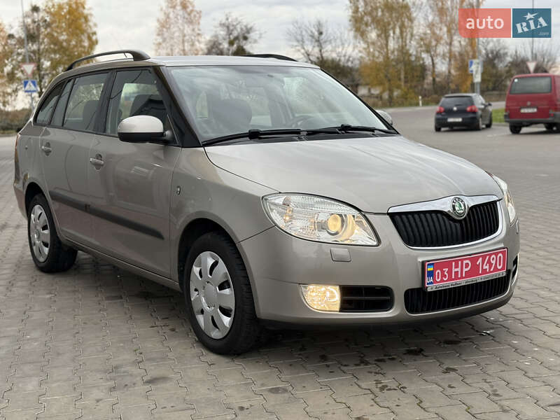 Универсал Skoda Fabia 2008 в Луцке фото 2 Универсал Skoda Fabia 2008 в Луцке
