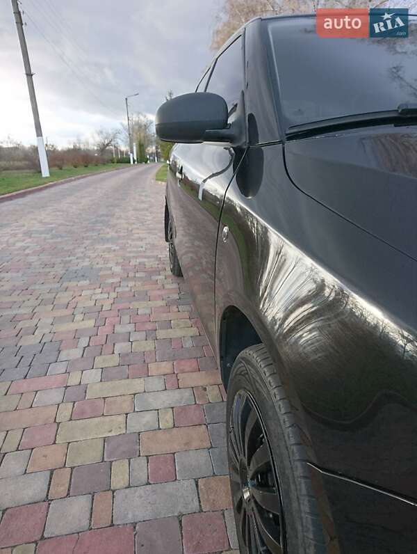 Хэтчбек Skoda Fabia 2008 в Миргороде