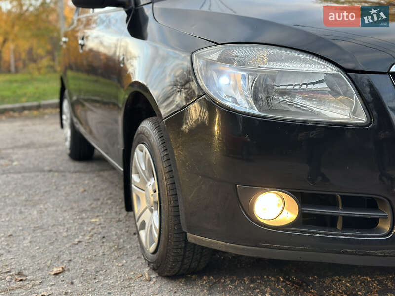 Хэтчбек Skoda Fabia 2007 в Харькове