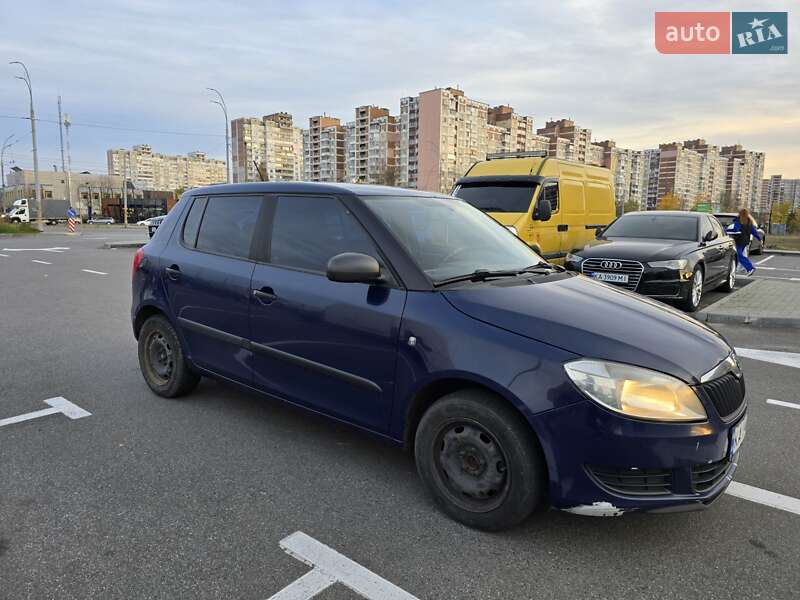 Хетчбек Skoda Fabia 2012 в Києві