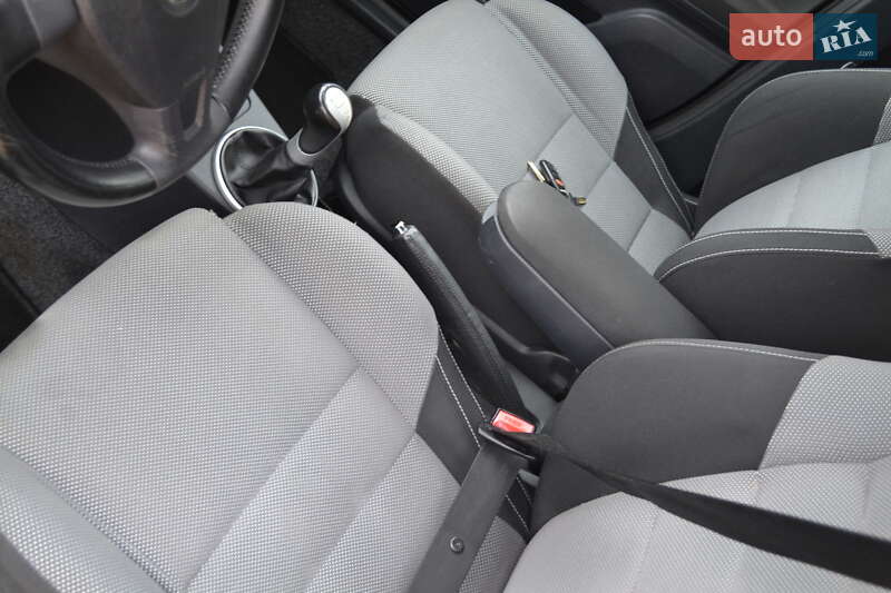 Хэтчбек Skoda Fabia 2008 в Киеве