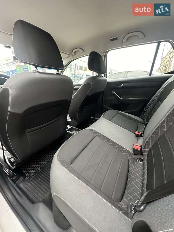 Хэтчбек Skoda Fabia 2019 в Сумах