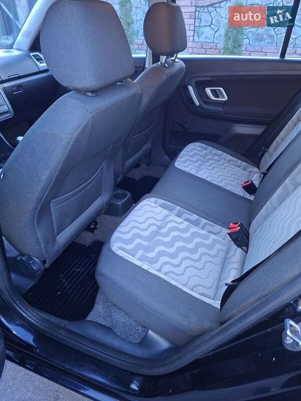 Универсал Skoda Fabia 2008 в Калиновке