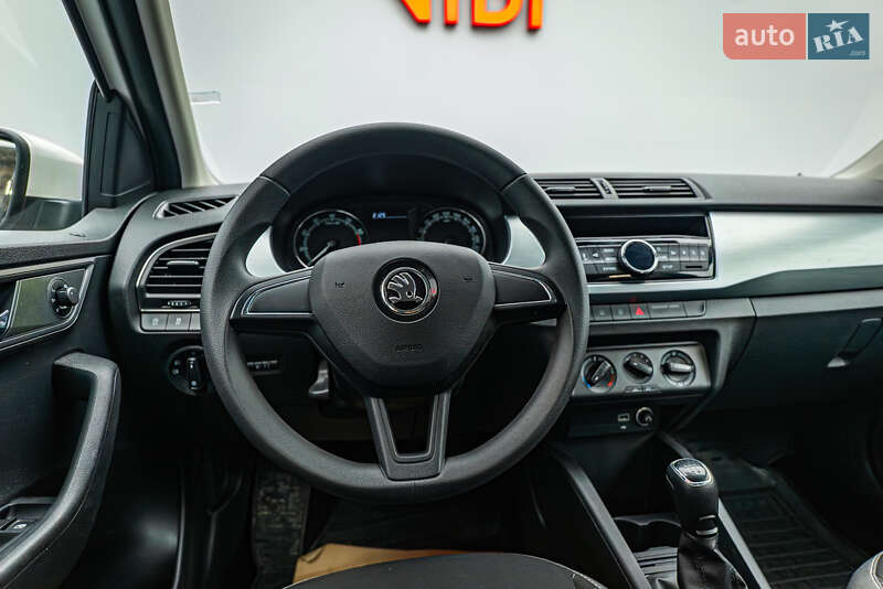 Хэтчбек Skoda Fabia 2018 в Киеве
