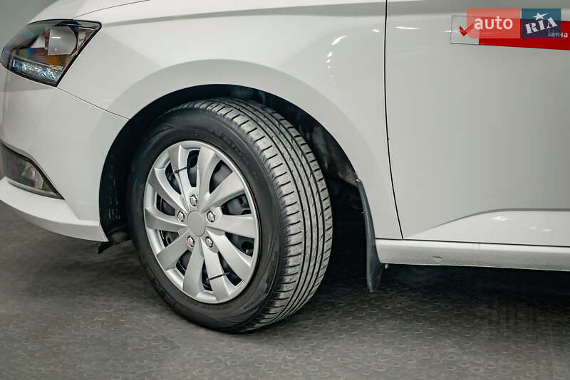 Хэтчбек Skoda Fabia 2018 в Киеве