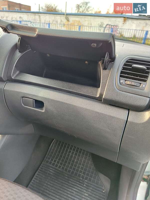 Універсал Skoda Fabia 2010 в Володимирі