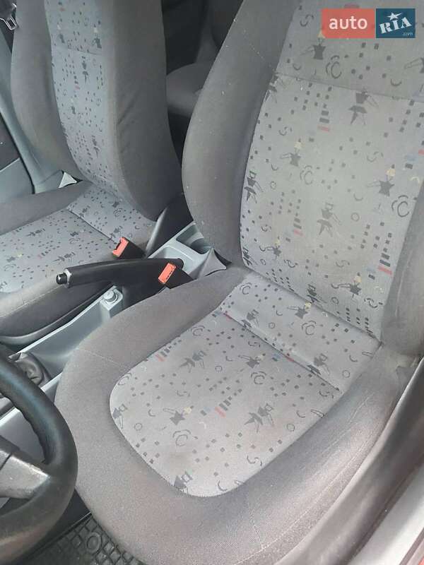 Хэтчбек Skoda Fabia 2001 в Киеве фото 12 Хэтчбек Skoda Fabia 2001 в Киеве