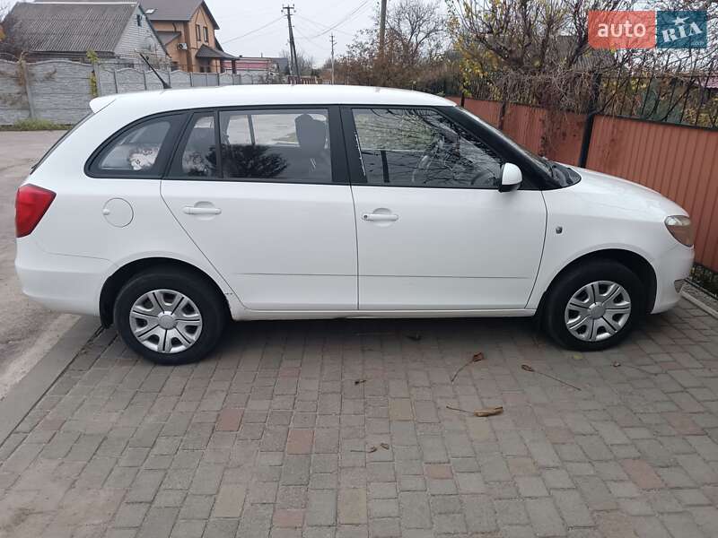 Универсал Skoda Fabia 2013 в Томаковке