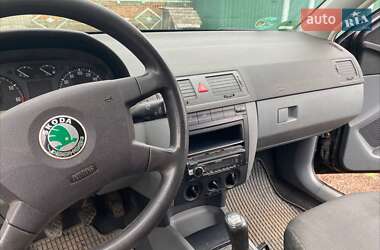 Універсал Skoda Fabia 2001 в Сумах