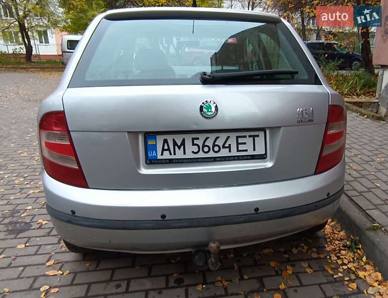 Хэтчбек Skoda Fabia 2002 в Луцке
