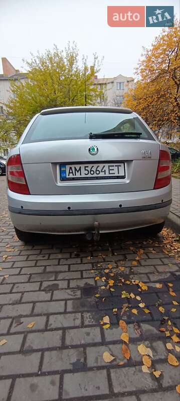Хэтчбек Skoda Fabia 2002 в Луцке