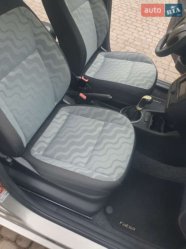 Универсал Skoda Fabia 2008 в Ровно фото 18 Универсал Skoda Fabia 2008 в Ровно