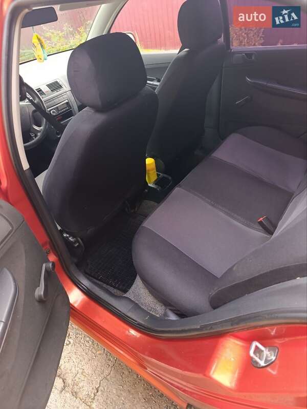 Хэтчбек Skoda Fabia 2006 в Зенькове