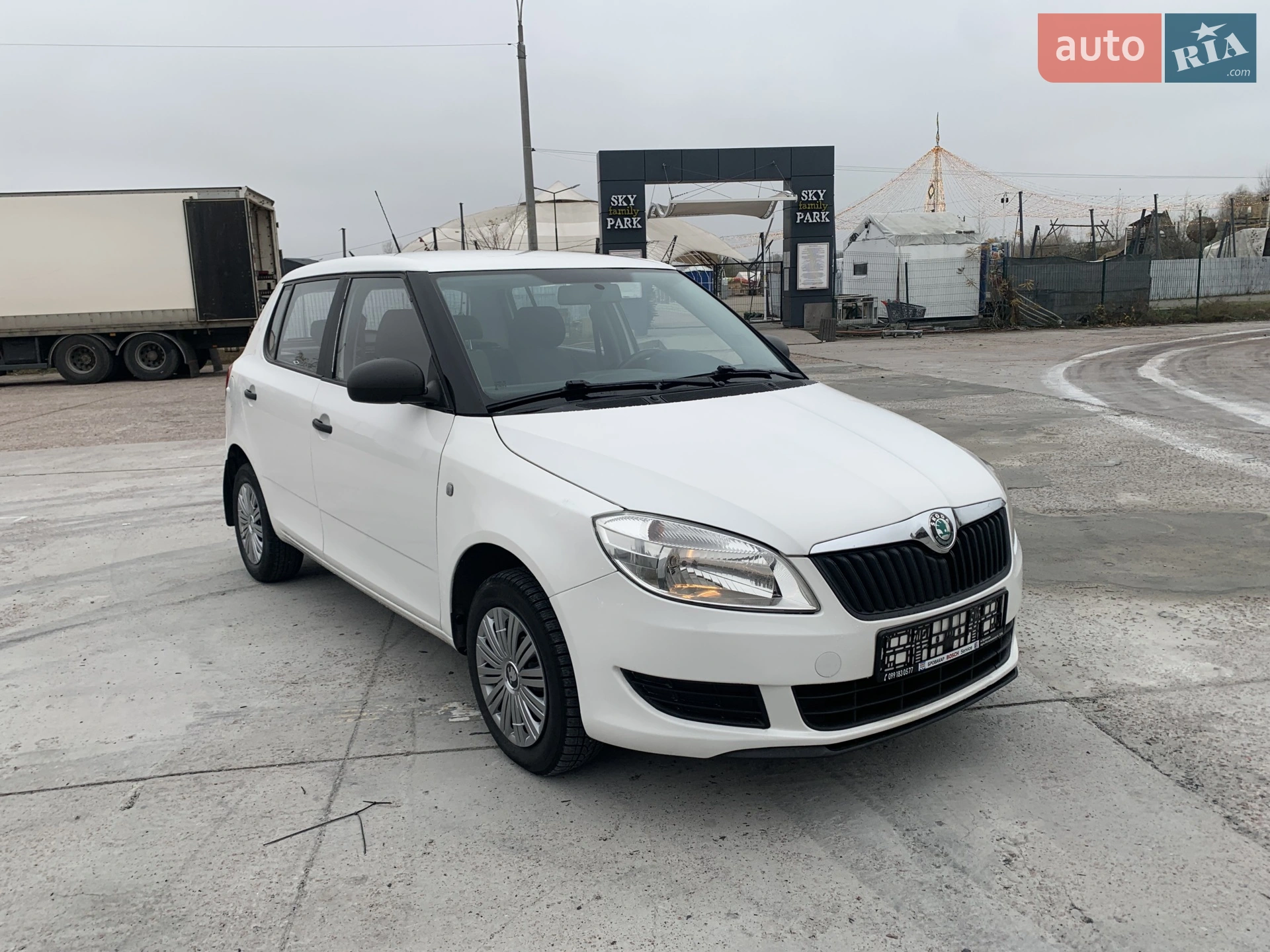 2011 Skoda Fabia - мініатюра 7