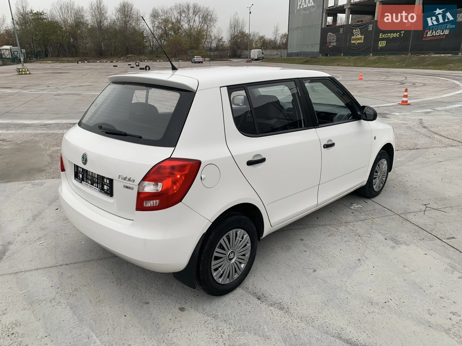 2011 Skoda Fabia - мініатюра 16