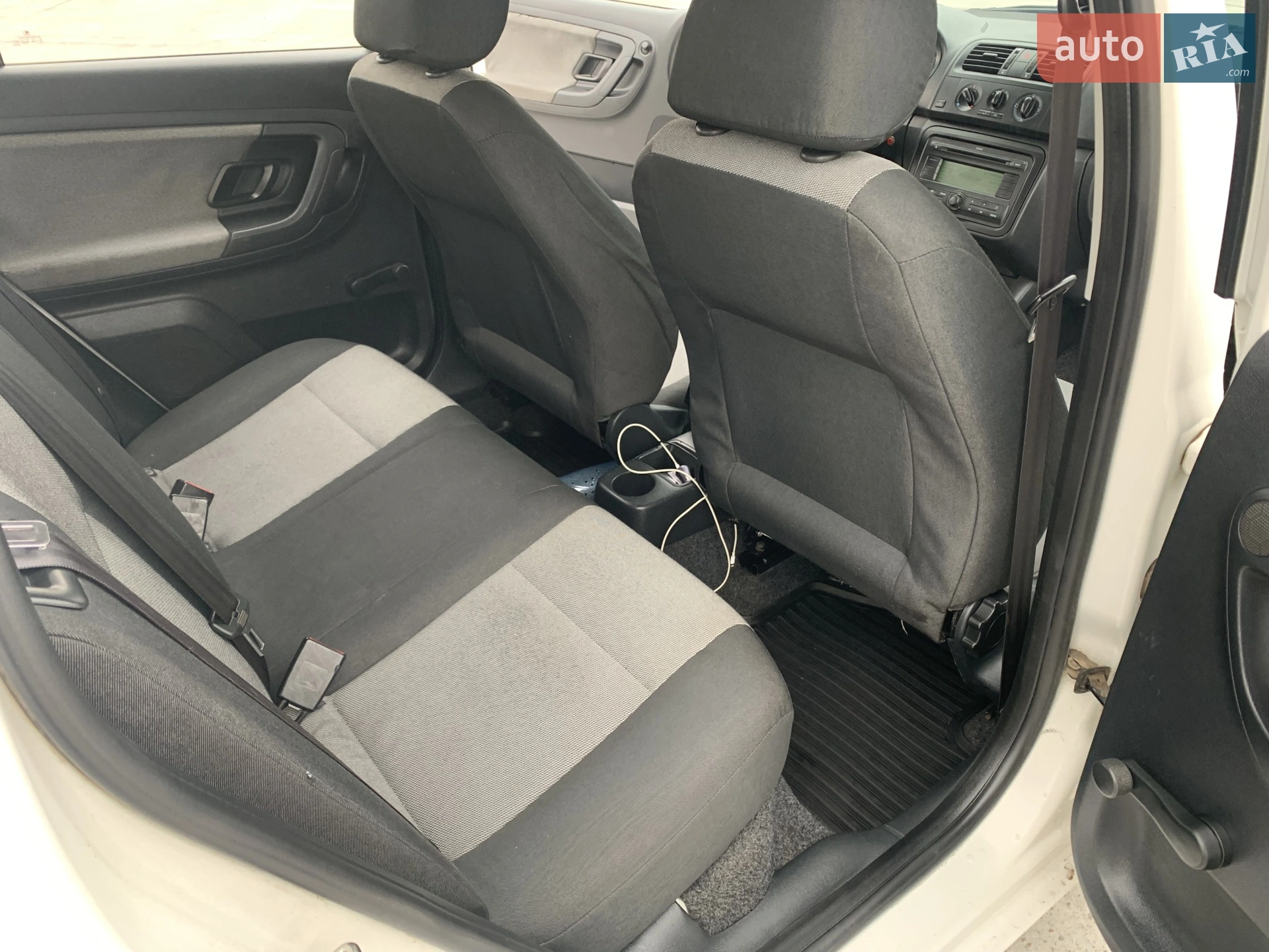 2011 Skoda Fabia - мініатюра 43