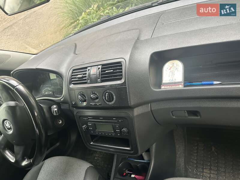 Хэтчбек Skoda Fabia 2013 в Тячеве