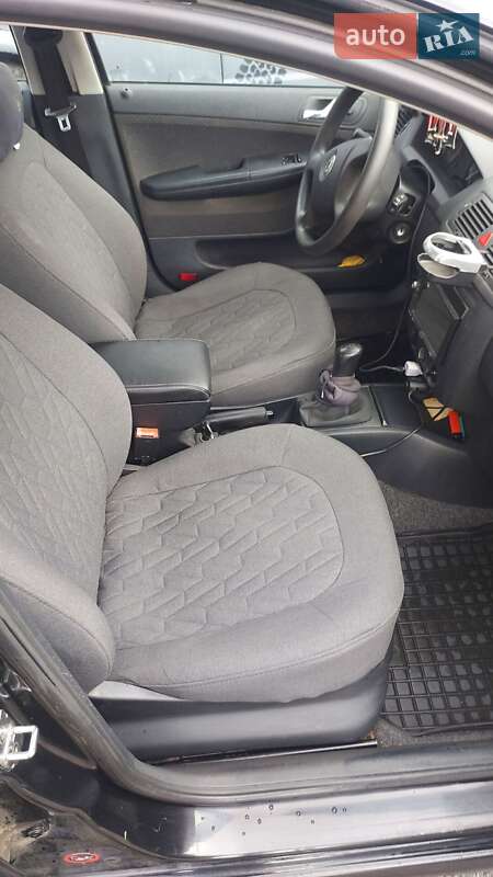 Універсал Skoda Fabia 2004 в Чернігові