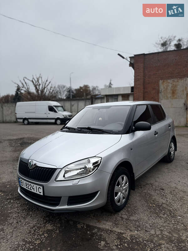 Хэтчбек Skoda Fabia 2011 в Полтаве фото Хэтчбек Skoda Fabia 2011 в Полтаве