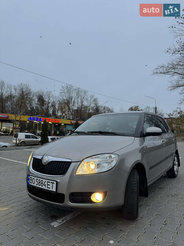 Хэтчбек Skoda Fabia 2008 в Тернополе