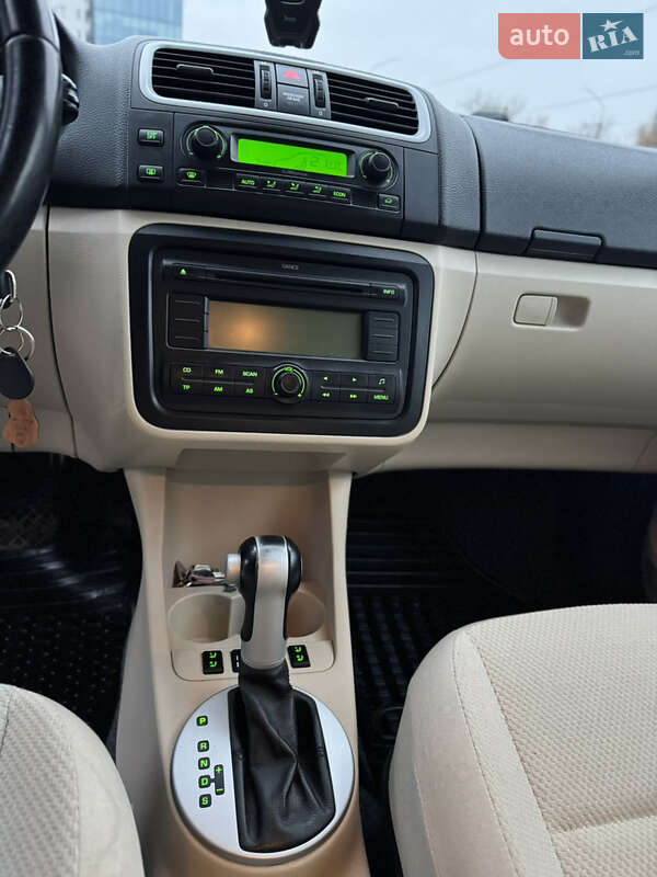 Хэтчбек Skoda Fabia 2008 в Тернополе