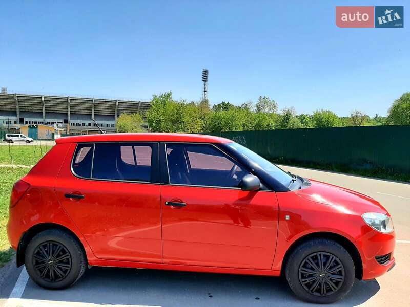 Хэтчбек Skoda Fabia 2013 в Ивано-Франковске фото 2 Хэтчбек Skoda Fabia 2013 в Ивано-Франковске