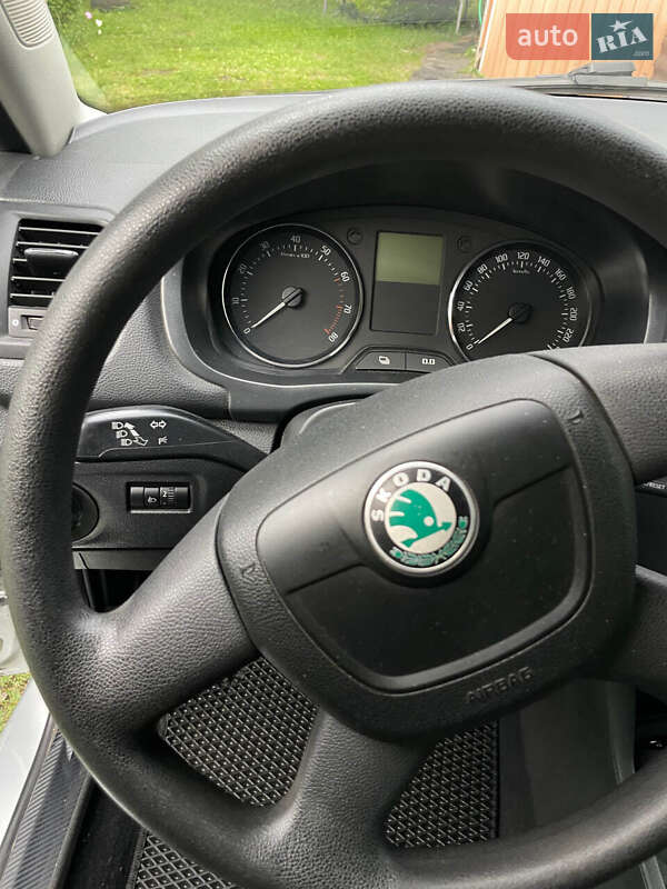 Хетчбек Skoda Fabia 2011 в Ніжині фото 17 Хетчбек Skoda Fabia 2011 в Ніжині