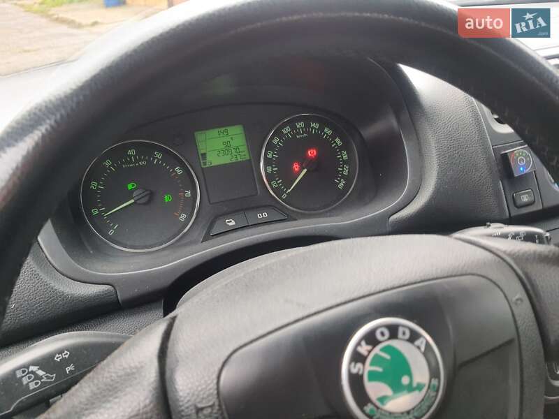 Хэтчбек Skoda Fabia 2012 в Киеве