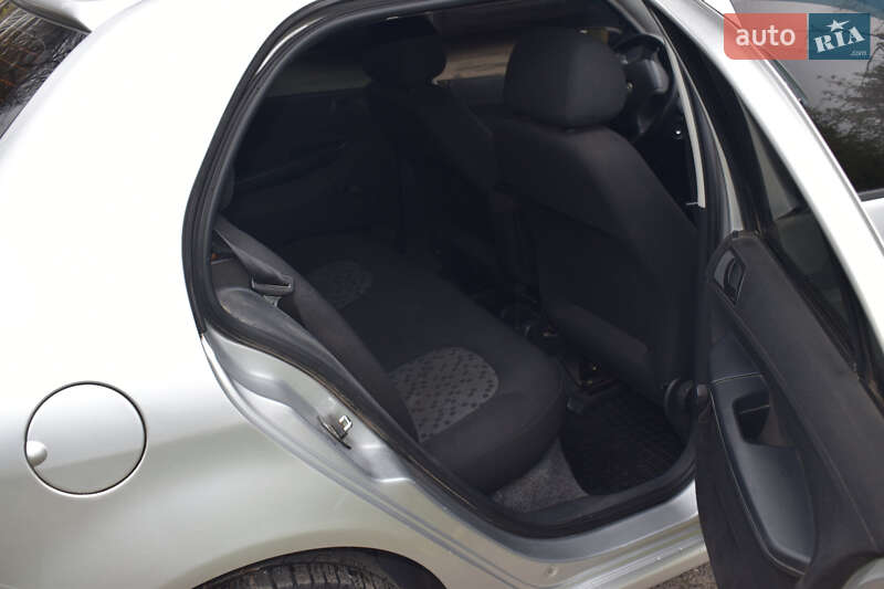 Хэтчбек Skoda Fabia 2006 в Киеве фото 20 Хэтчбек Skoda Fabia 2006 в Киеве